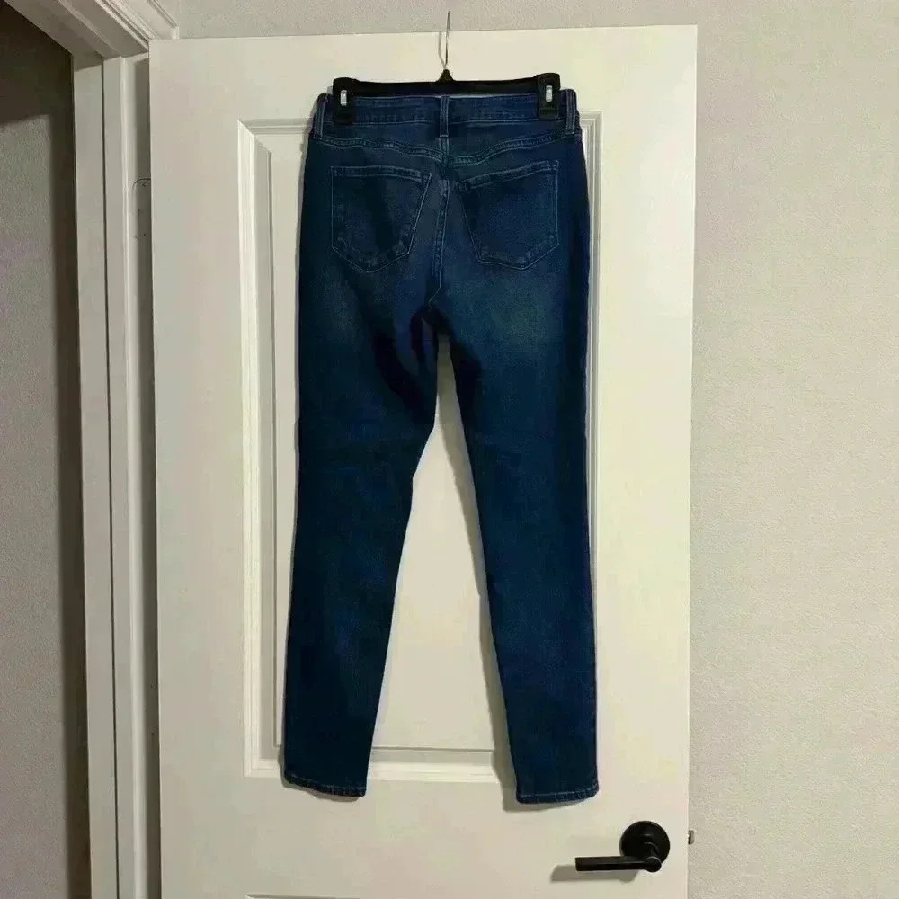 OLD NAVY SUPER SKINNY JEANS SIZE 4 - Picture 3 of 3